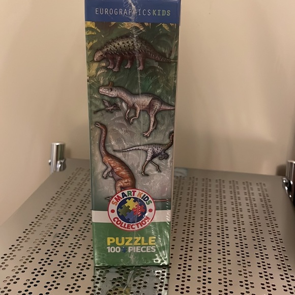 Brand new, Eurographics a kids Dinosaurs 100 pieces puzzle - Picture 5 of 8